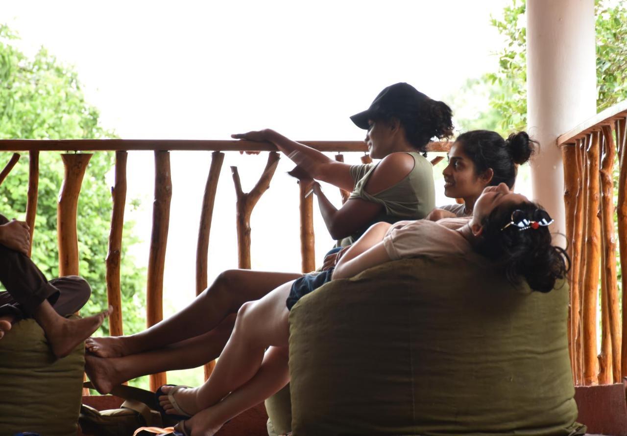 Funky Leopard Safari Lodge Bordering Yala National Park Kataragama Exterior foto