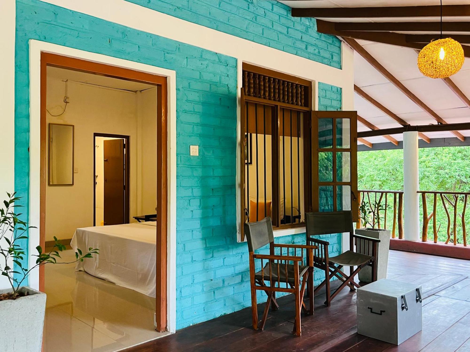 Funky Leopard Safari Lodge Bordering Yala National Park Kataragama Exterior foto